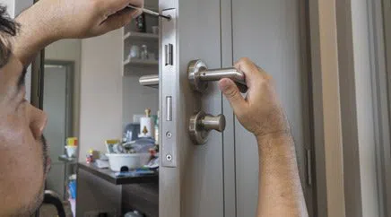 Amber Locksmith Store Vero Beach, FL 772-318-4783 Amber Locksmith Store Vero Beach, FL 772-318-4783 - Lock-installation